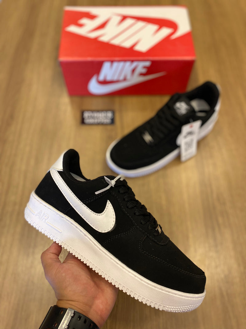 Air Force 1 (preto e branco)