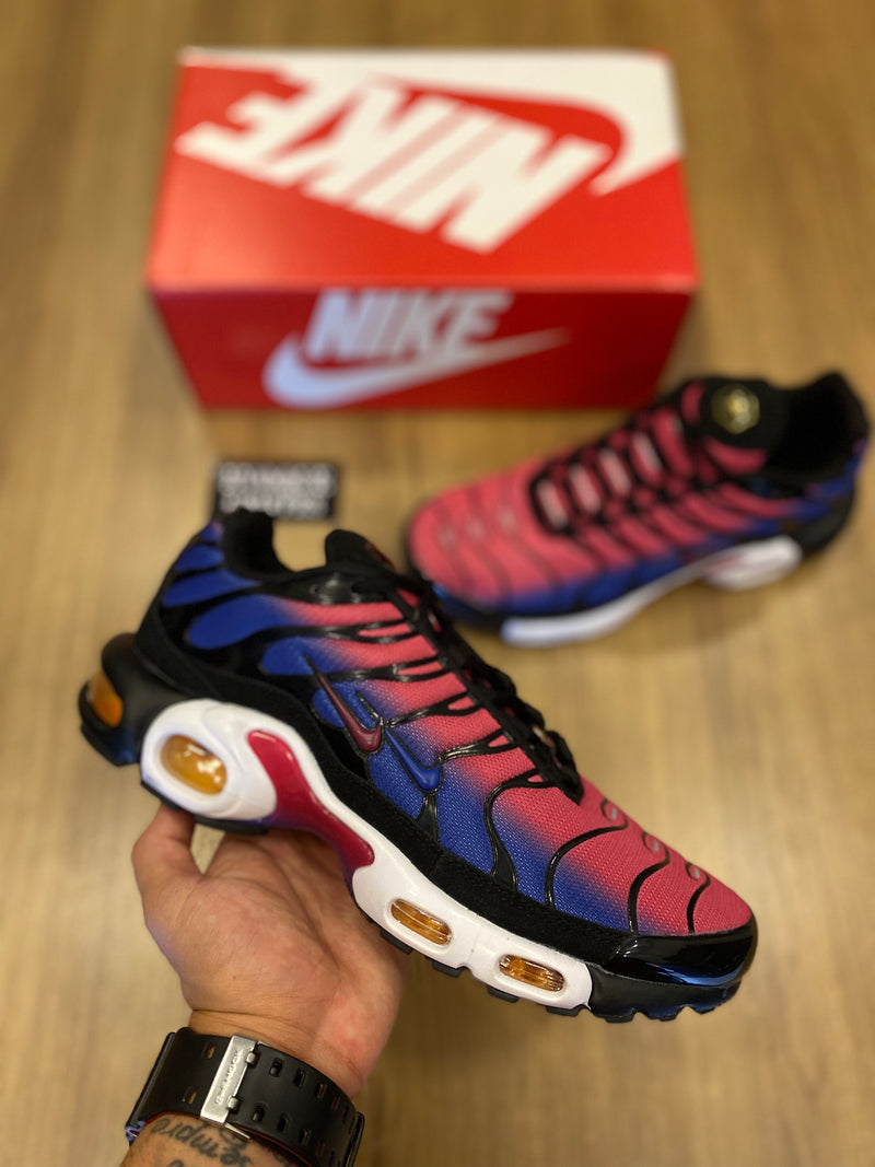 Nike Tn (rosa e azul)